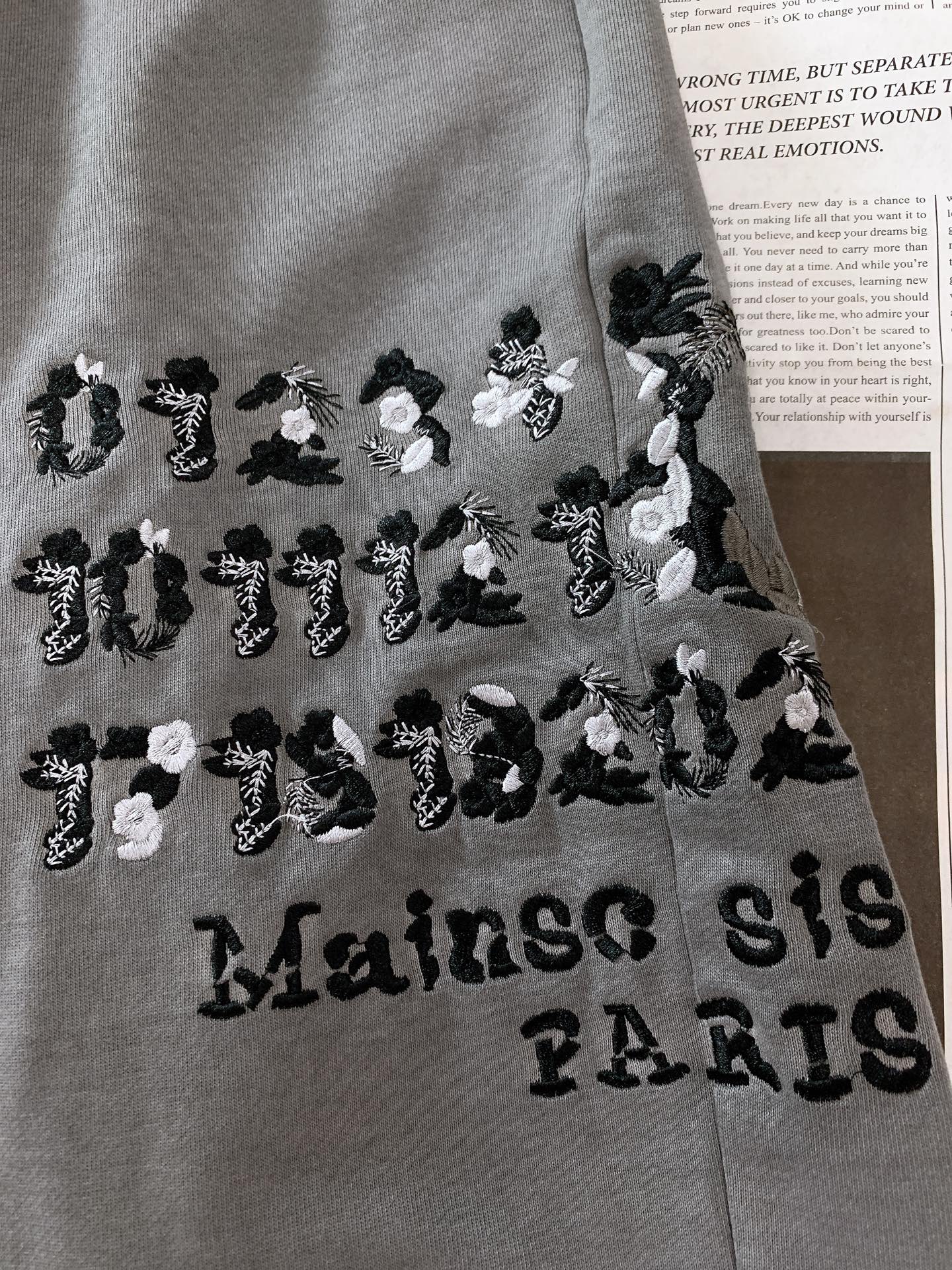 Maison Margiela MM6 马丁马吉拉 2025SS春夏新品 复古抽绳休闲裤，双层针织，定制