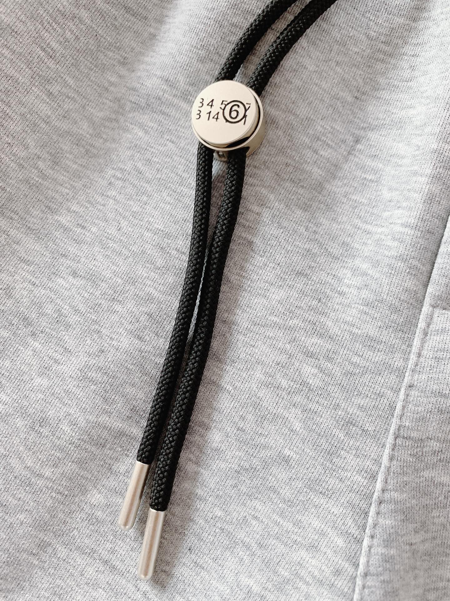 Maison Margiela MM6 马丁马吉拉 时尚休闲卫裤简直太牛了！！！既能日常休闲穿，又能通勤