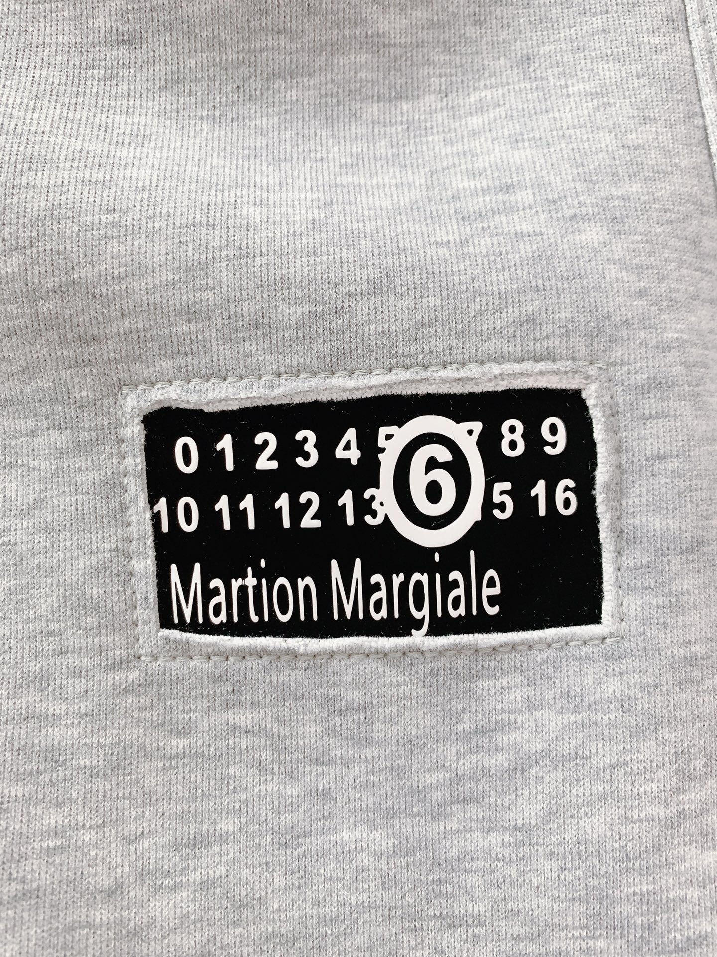 Maison Margiela MM6 马丁马吉拉 时尚休闲卫裤简直太牛了！！！既能日常休闲穿，又能通勤
