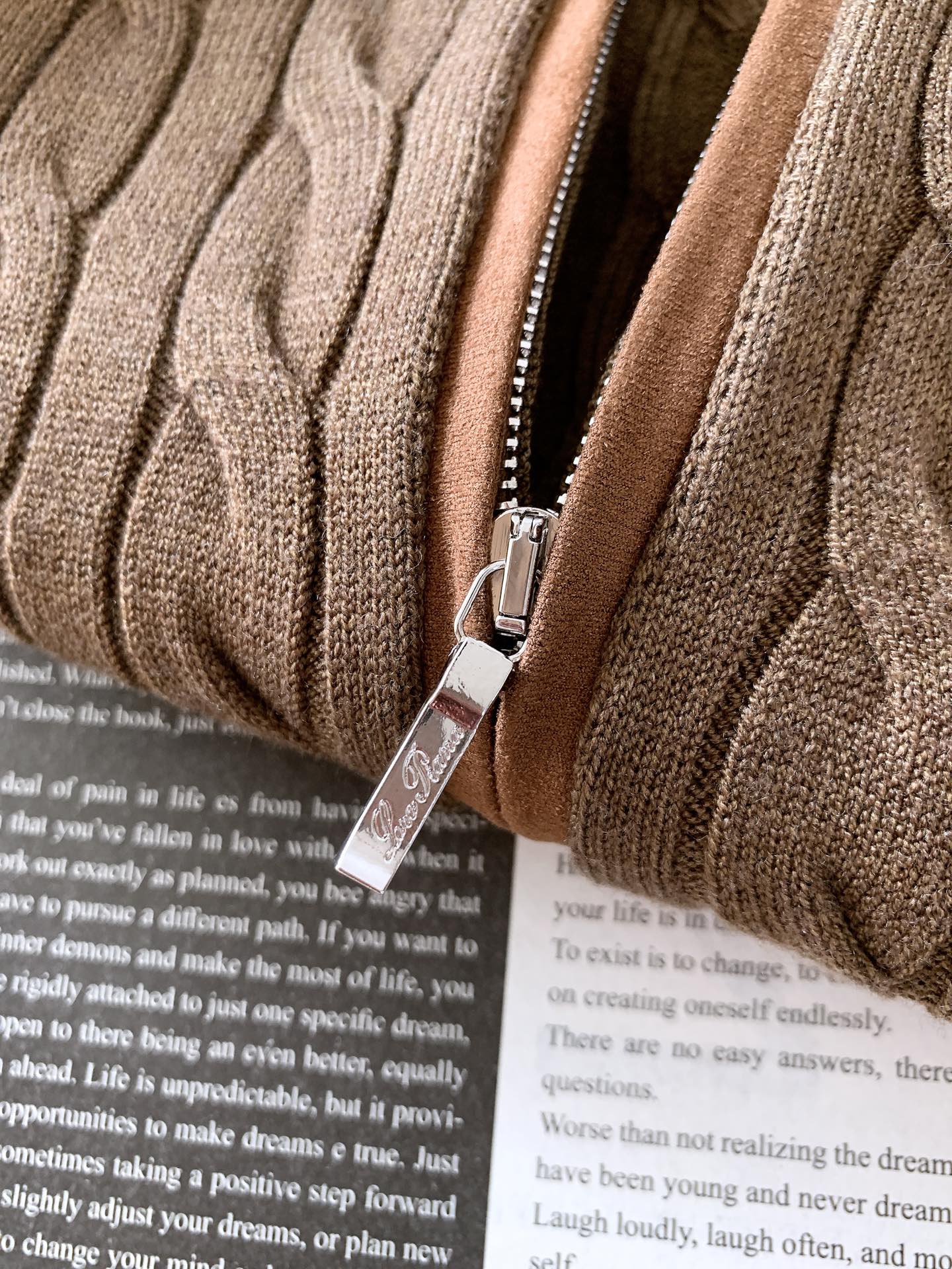 LoroPiana L.P FW秋冬新品 半拉链针织衫｜意式奢华的“温暖优雅学”意大利原产的顶级针织面料