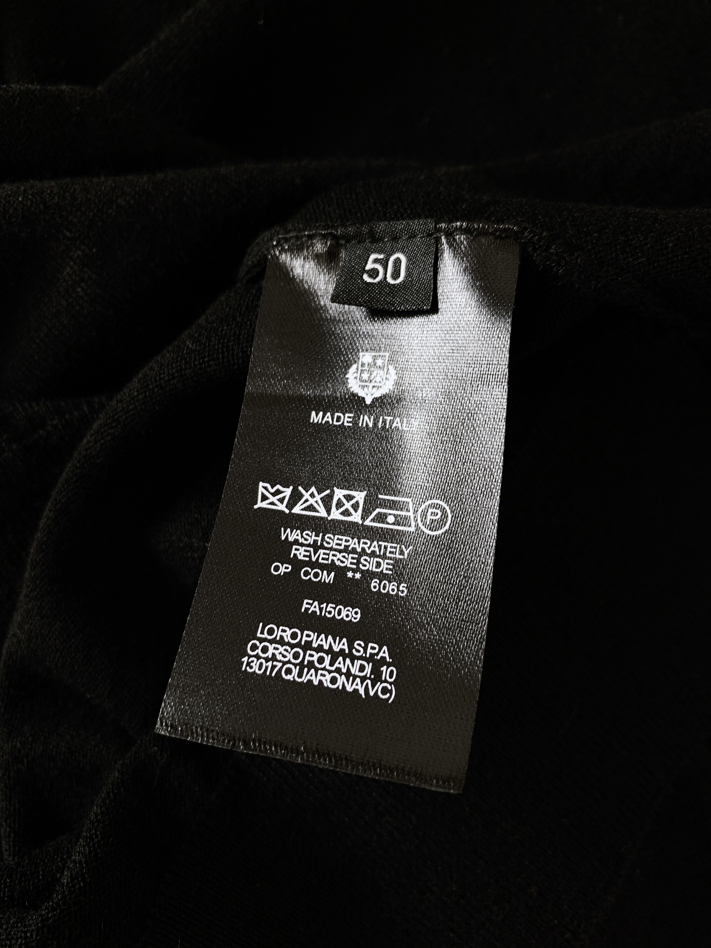 LoroPiana L.P FW早秋新品 lP🆕 男款长袖针织打底衫，精致工艺、高级质感、经典单品，这些