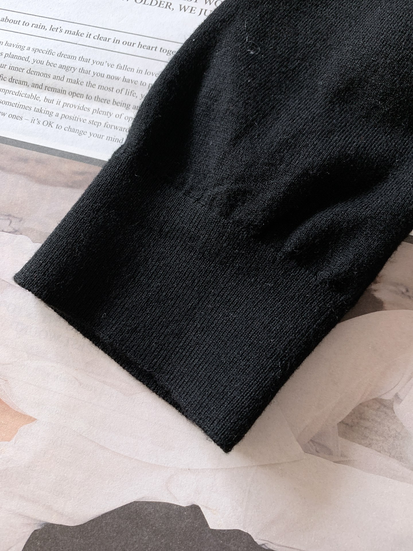 LoroPiana L.P FW早秋新品 lP🆕 男款长袖针织打底衫，精致工艺、高级质感、经典单品，这些
