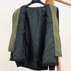 Celine 赛琳 2025FW早秋新品 假两件连帽风衣|解锁秋日穿搭的“层次美学”撞色风衣叠搭连帽内搭 Celine 赛琳 2025FW早秋新品 假两件连帽风衣|解锁秋日穿搭的“层次美学”撞色风衣叠搭连帽内搭