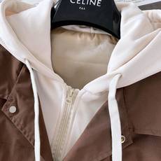  Celine 赛琳 2025FW早秋新品 假两件连帽风衣|解锁秋日穿搭的“层次美学”撞色风衣叠搭连帽  Celine 赛琳 2025FW早秋新品 假两件连帽风衣|解锁秋日穿搭的“层次美学”撞色风衣叠搭连帽