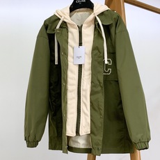 Celine 赛琳 2025FW早秋新品 假两件连帽风衣|解锁秋日穿搭的“层次美学”撞色风衣叠搭连帽  Celine 赛琳 2025FW早秋新品 假两件连帽风衣|解锁秋日穿搭的“层次美学”撞色风衣叠搭连帽