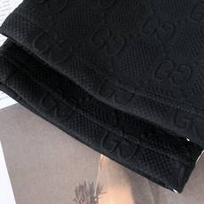 Gucci 古驰 2025FW早秋新品 刺绣抽绳休闲裤时尚系列,独特设计,抽绳休闲长裤 订纱开始订染和订 Gucci 古驰 2025FW早秋新品 刺绣抽绳休闲裤时尚系列,独特设计,抽绳休闲长裤 订纱开始订染和订