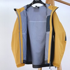 ARCTERYX 始祖鸟 硬壳冲锋衣|户外与都市的硬核美学碰撞 • 科技面料:搭载标志性的防水透气科技, ARCTERYX 始祖鸟 硬壳冲锋衣|户外与都市的硬核美学碰撞 • 科技面料:搭载标志性的防水透气科技,