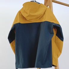 ARCTERYX 始祖鸟 硬壳冲锋衣|户外与都市的硬核美学碰撞 • 科技面料:搭载标志性的防水透气科技, ARCTERYX 始祖鸟 硬壳冲锋衣|户外与都市的硬核美学碰撞 • 科技面料:搭载标志性的防水透气科技,
