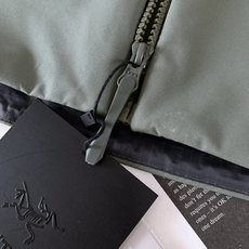 ARCTERYX 始祖鸟 硬壳冲锋衣|户外与都市的硬核美学碰撞 • 科技面料:搭载标志性的防水透气科技, ARCTERYX 始祖鸟 硬壳冲锋衣|户外与都市的硬核美学碰撞 • 科技面料:搭载标志性的防水透气科技,