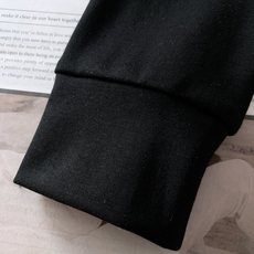 Burberry 巴宝莉 2025FW早秋新品 圆领长袖打底衫,立体感logo廓形半袖打底T恤,高支埃及 Burberry 巴宝莉 2025FW早秋新品 圆领长袖打底衫,立体感logo廓形半袖打底T恤,高支埃及