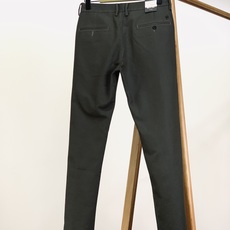 Massimo Dutti 麦西姆.杜蒂 2025FW早秋新品 时尚商务休闲裤,臻选优质面料打造,贴身舒 Massimo Dutti 麦西姆.杜蒂 2025FW早秋新品 时尚商务休闲裤,臻选优质面料打造,贴身舒