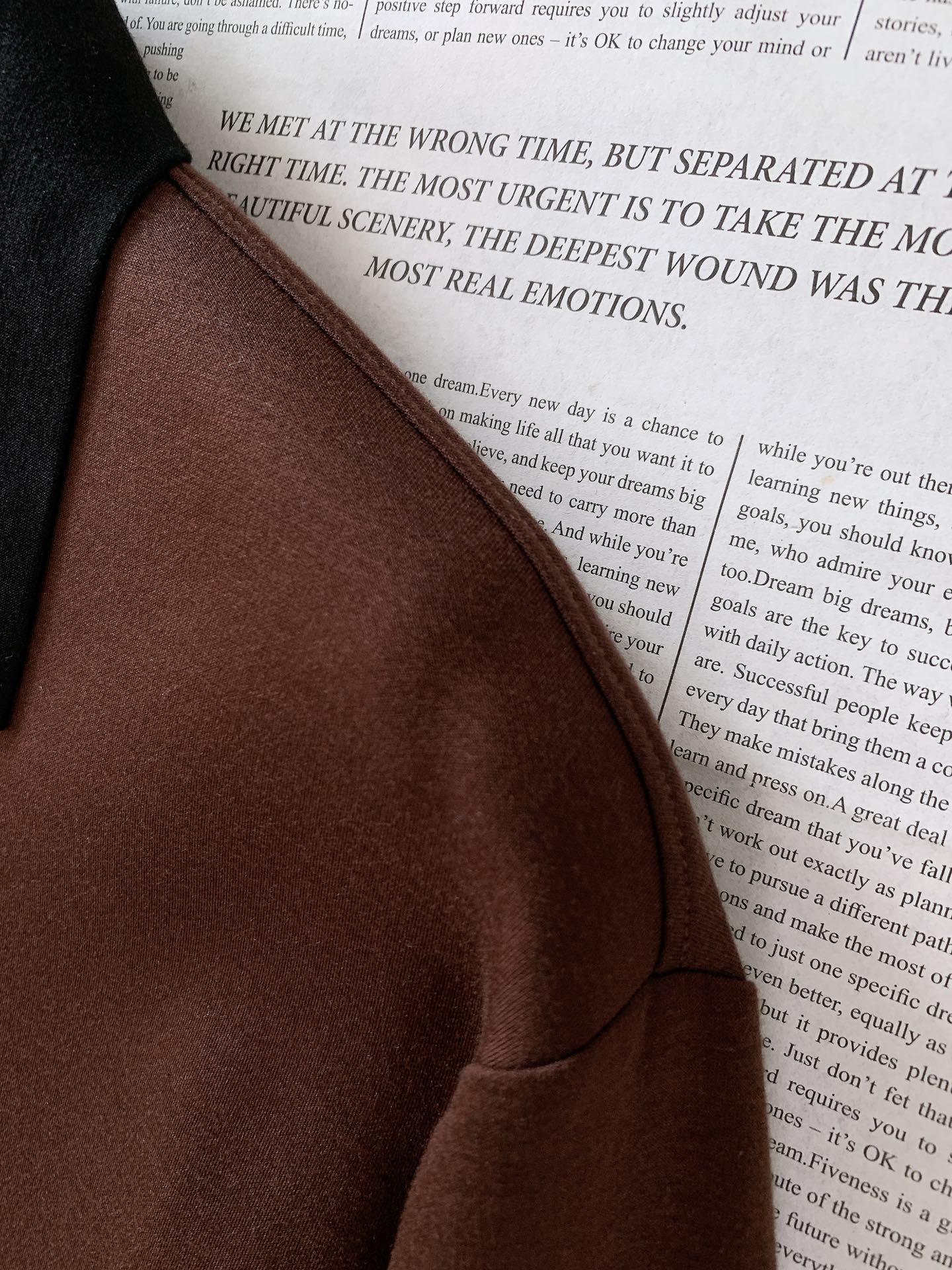 Kiton 奇顿 2025FW早秋新品 半拉链打底衫|那不勒斯的奢级「内搭哲学」撞色领型利落有型,半拉链