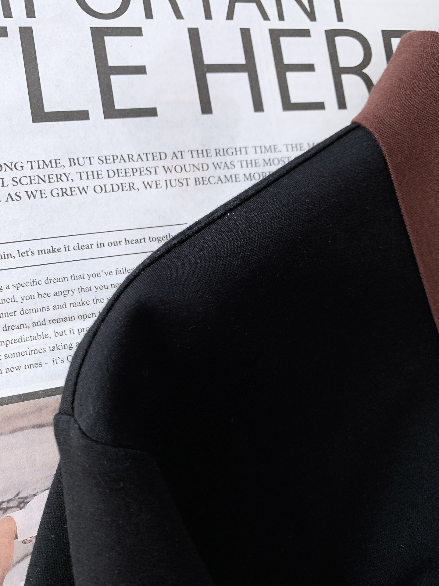 Kiton 奇顿 2025FW早秋新品 半拉链打底衫|那不勒斯的奢级「内搭哲学」撞色领型利落有型,半拉链