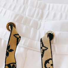 LouisVuitton 路易威登 2025FW早秋新品 时尚抽绳休闲裤时尚系列,独特设计,抽绳休闲长裤 LouisVuitton 路易威登 2025FW早秋新品 时尚抽绳休闲裤时尚系列,独特设计,抽绳休闲长裤