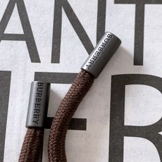 Burberry 巴宝莉 2025FW早秋新品 休闲连帽卫衣|英伦奢潮的「骑士风格图鉴」色彩主调高级简约 Burberry 巴宝莉 2025FW早秋新品 休闲连帽卫衣|英伦奢潮的「骑士风格图鉴」色彩主调高级简约