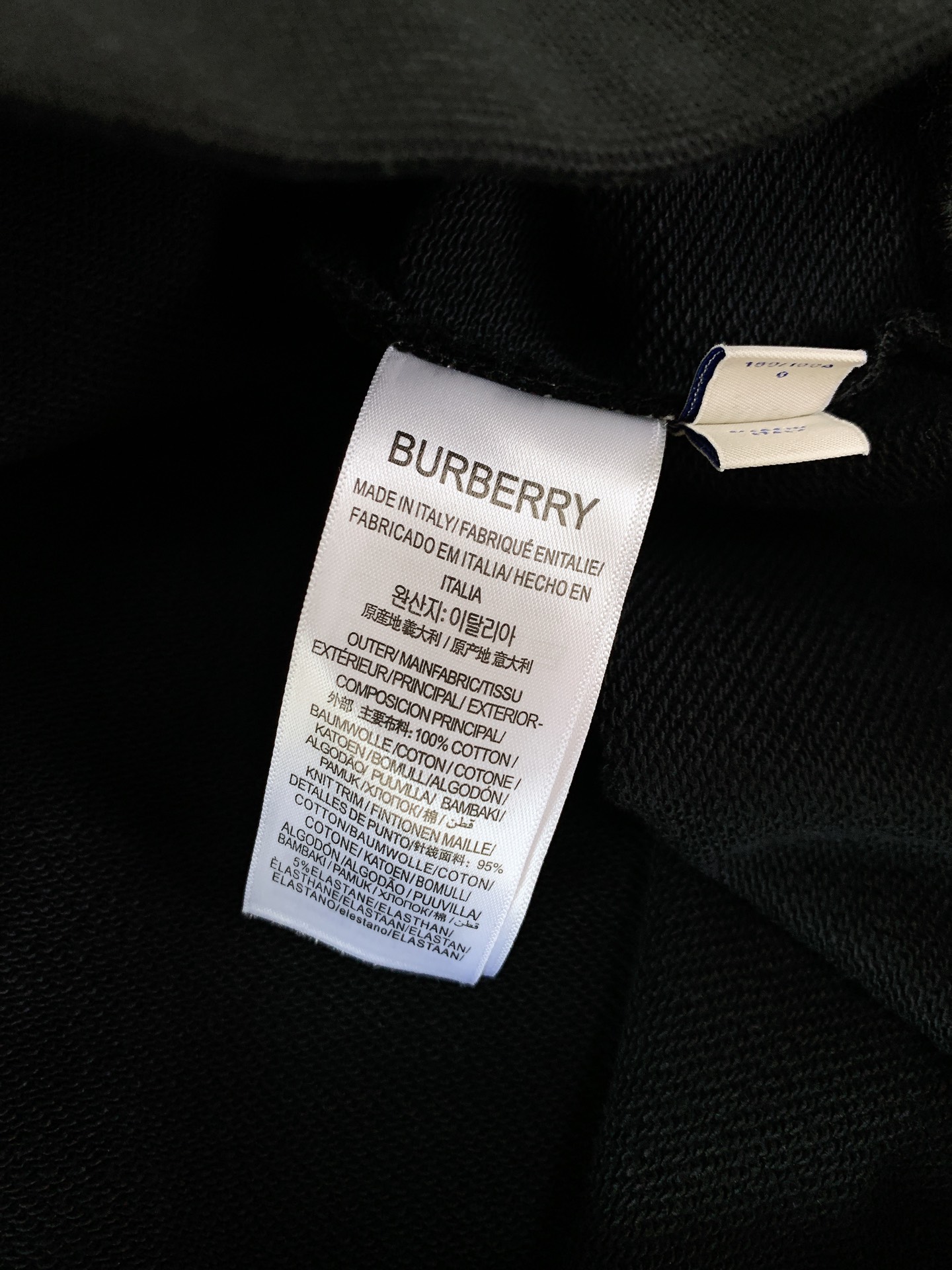 Burberry 巴宝莉 2025FW早秋新品 休闲连帽卫衣｜英伦奢潮的「骑士风格图鉴」色彩主调高级简约