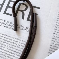 Berluti 伯鲁蒂 2025FW早秋新品 男士休闲裤|巴黎1895的奢雅休闲主义甄选质感面料,自带温 Berluti 伯鲁蒂 2025FW早秋新品 男士休闲裤|巴黎1895的奢雅休闲主义甄选质感面料,自带温