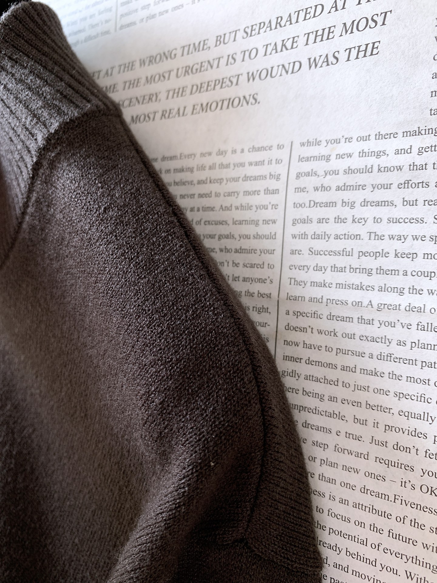 LoroPiana L.P FW秋冬新品 lP🆕 男款长袖半拉链针织衫🧶精致工艺、高级质感、经典单品，这