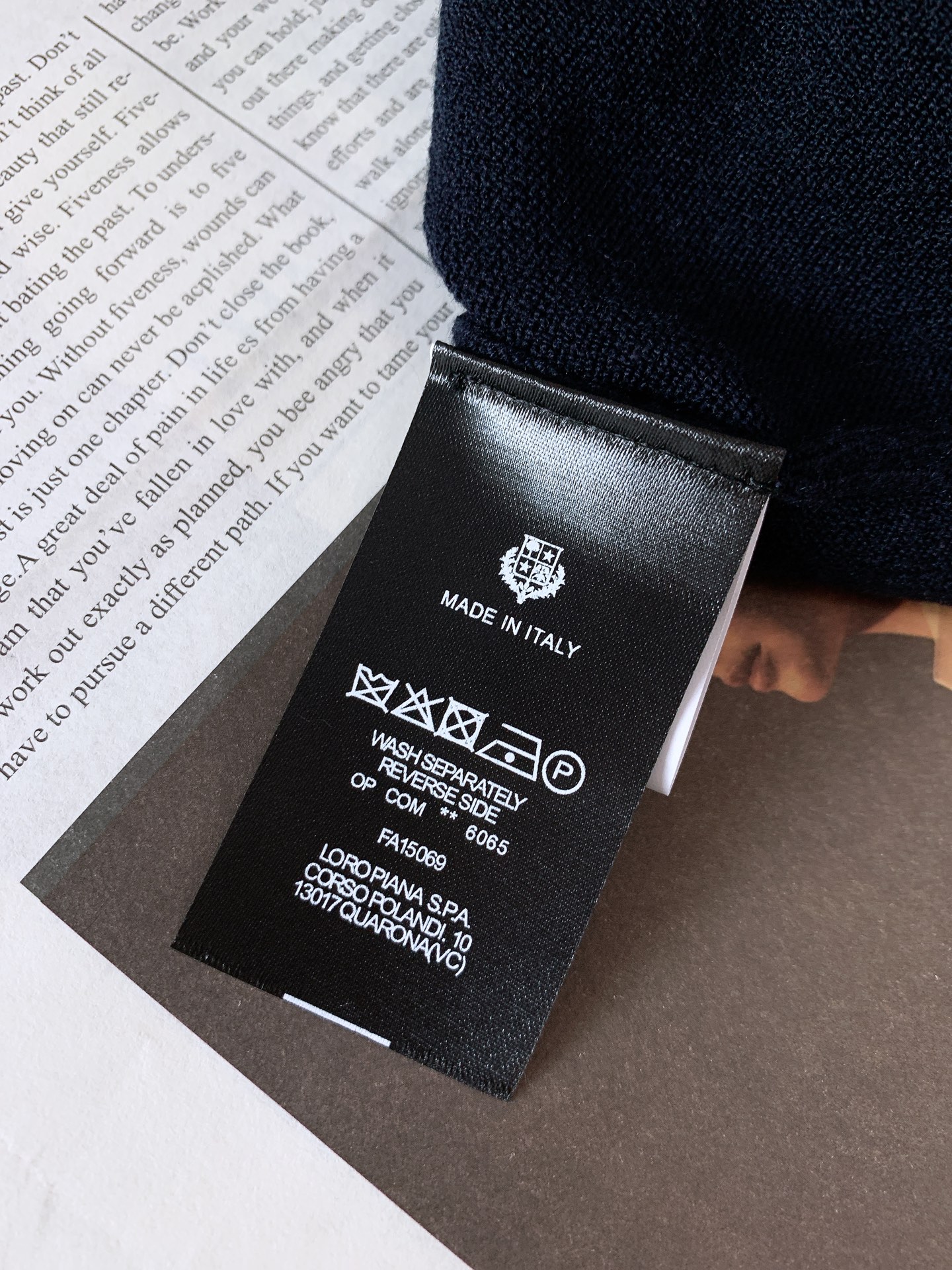 LoroPiana L.P FW秋冬新品 lP🆕 男款长袖半拉链针织衫🧶精致工艺、高级质感、经典单品，这