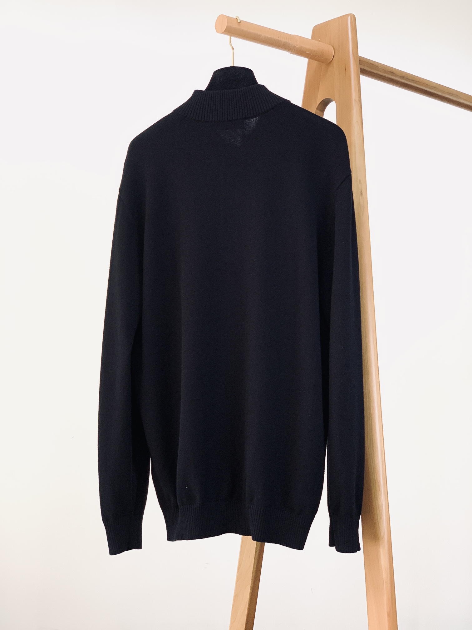 LoroPiana L.P FW秋冬新品 lP🆕 男款长袖半拉链针织衫🧶精致工艺、高级质感、经典单品，这