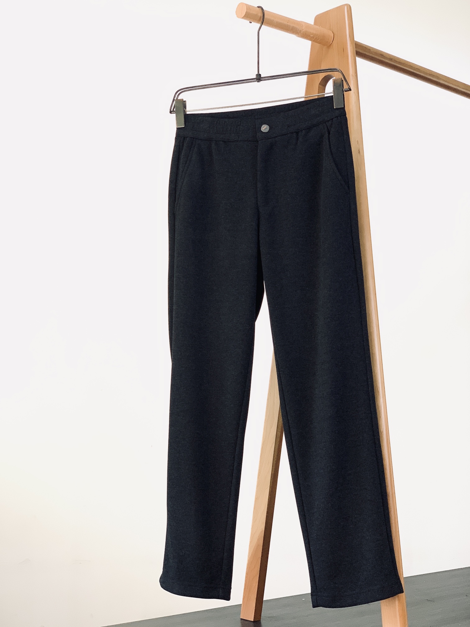 Ermenegildo Zegna 杰尼亚 2025FW秋冬新品时尚抽绳休闲裤👖一上身就是好看….新款针