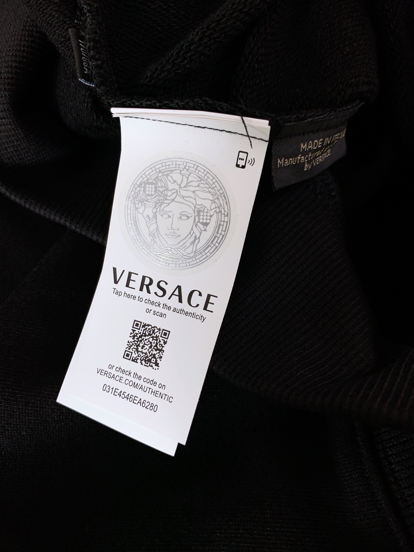 Versace 范思哲 2025FW秋冬新品休闲套头卫衣，胸前经典标识印花图案，辨识度极高，完美的符合 