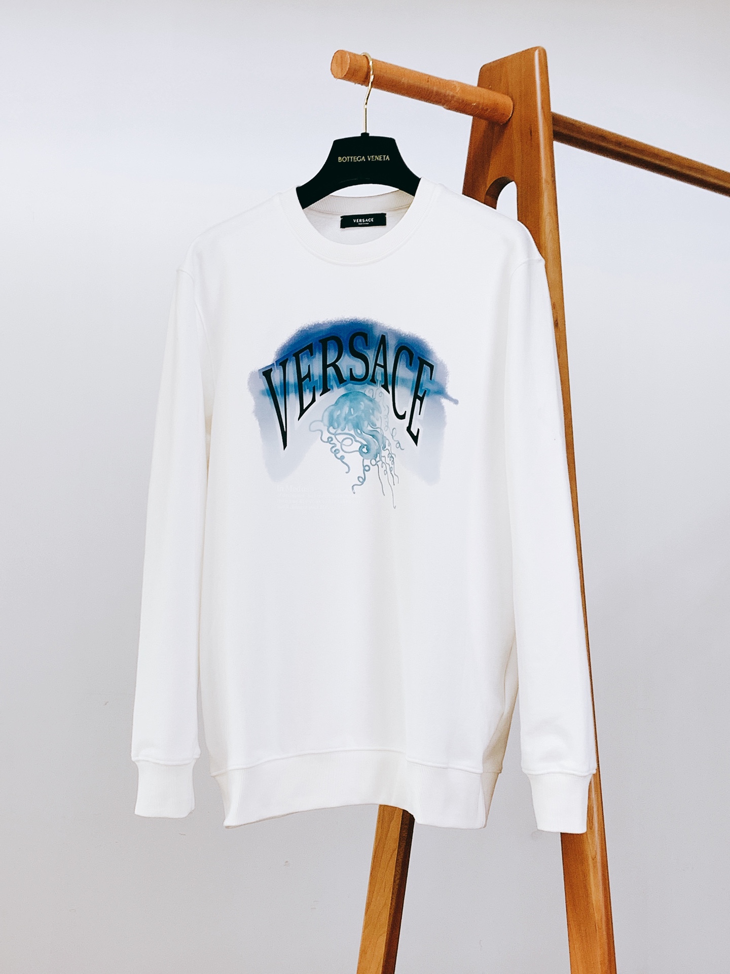 Versace 范思哲 2025FW秋冬新品休闲套头卫衣，胸前经典标识印花图案，辨识度极高，完美的符合 