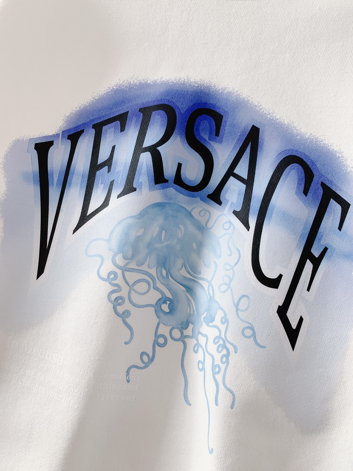 Versace 范思哲 2025FW秋冬新品休闲套头卫衣，胸前经典标识印花图案，辨识度极高，完美的符合 