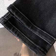 DSQUARED2 D二次方 2025FW早秋新品 泼墨牛仔裤👖选用做旧黑牛面料,经手工泼墨工艺呈现红、 DSQUARED2 D二次方 2025FW早秋新品 泼墨牛仔裤👖选用做旧黑牛面料,经手工泼墨工艺呈现红、