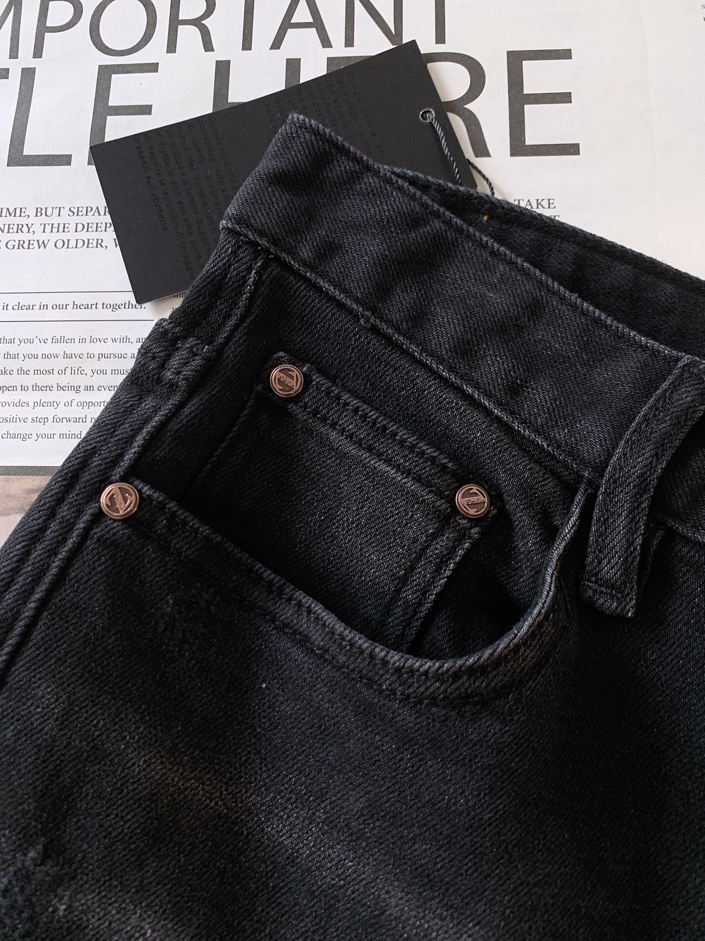 PhiliPP Plein 菲利普.普兰茵 2025FW早秋新品 破洞牛仔裤👖选用重磅洗水牛仔面料，经过