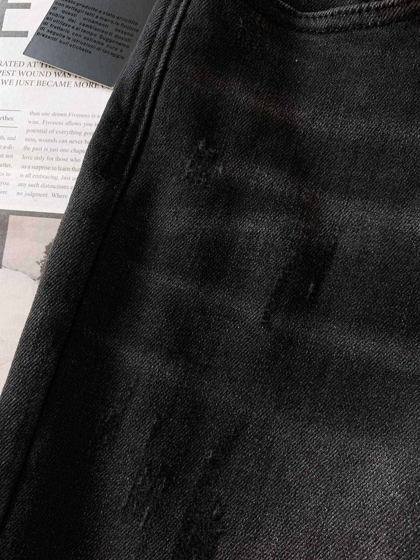 PhiliPP Plein 菲利普.普兰茵 2025FW早秋新品 破洞牛仔裤👖选用重磅洗水牛仔面料，经过