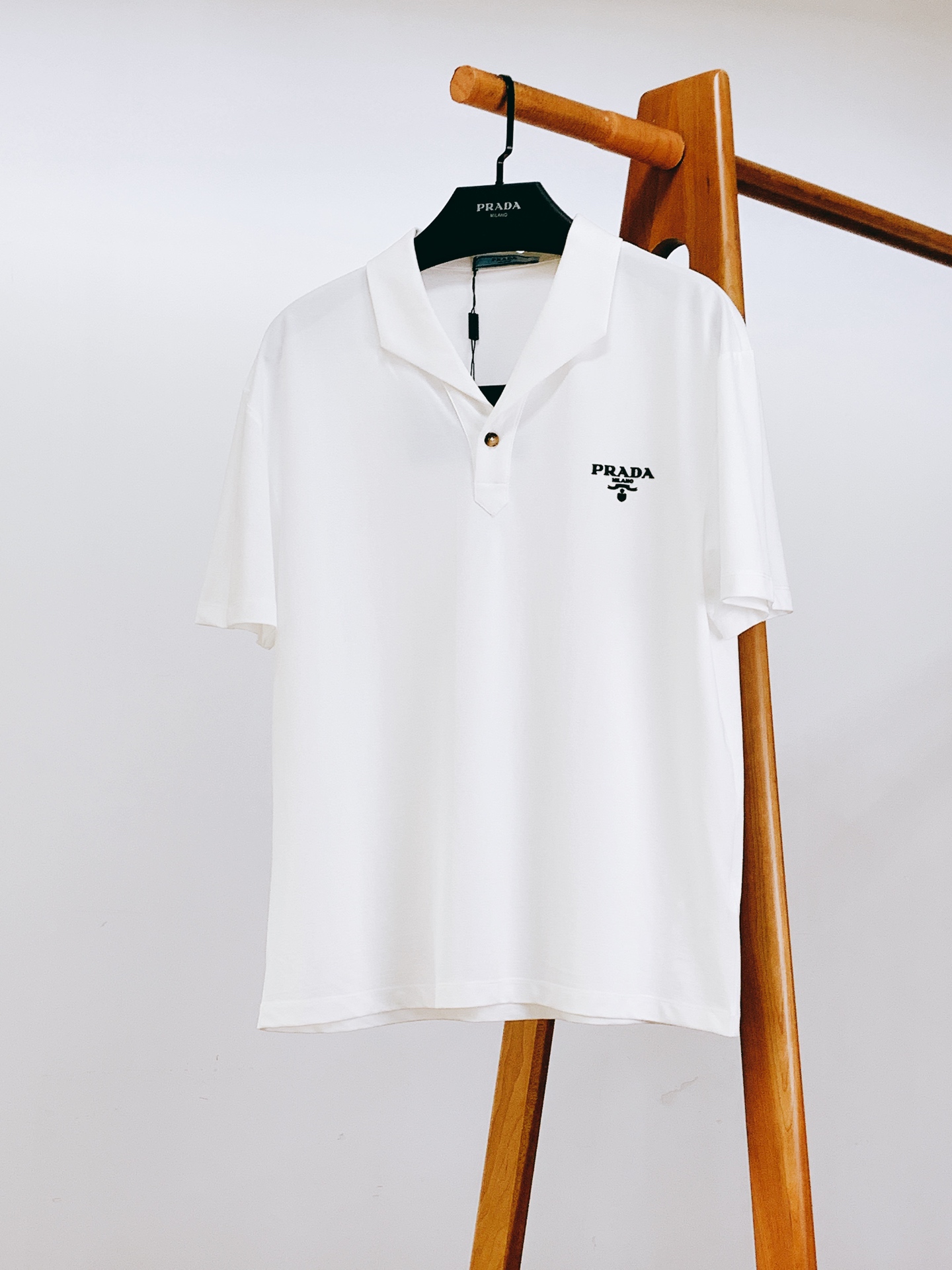 Prada 普拉达 2026SS春夏新品 男士古巴领Polo衫✨高支珠地棉面料，透气抗皱，亲肤不闷汗，上