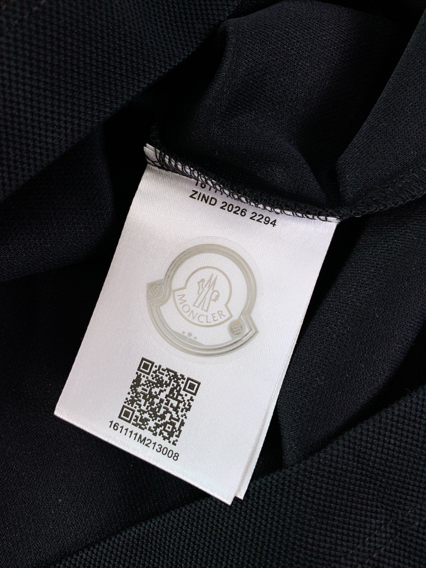 Moncler 蒙口 2026SS春夏新品春夏刚需款翻领Polo，高品质珠地网眼面料，透气亲肤不闷汗，高