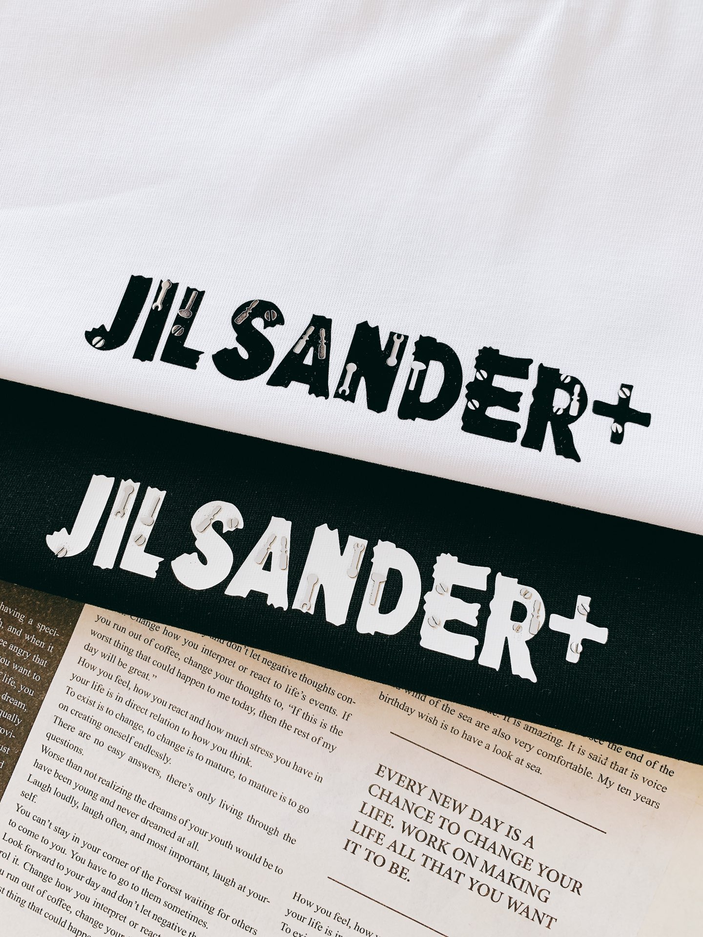 JiI sander 吉尔.桑达 2026SS春夏新品字母印花T恤！清冷感直接拉满！重磅高支纯棉，挺括不