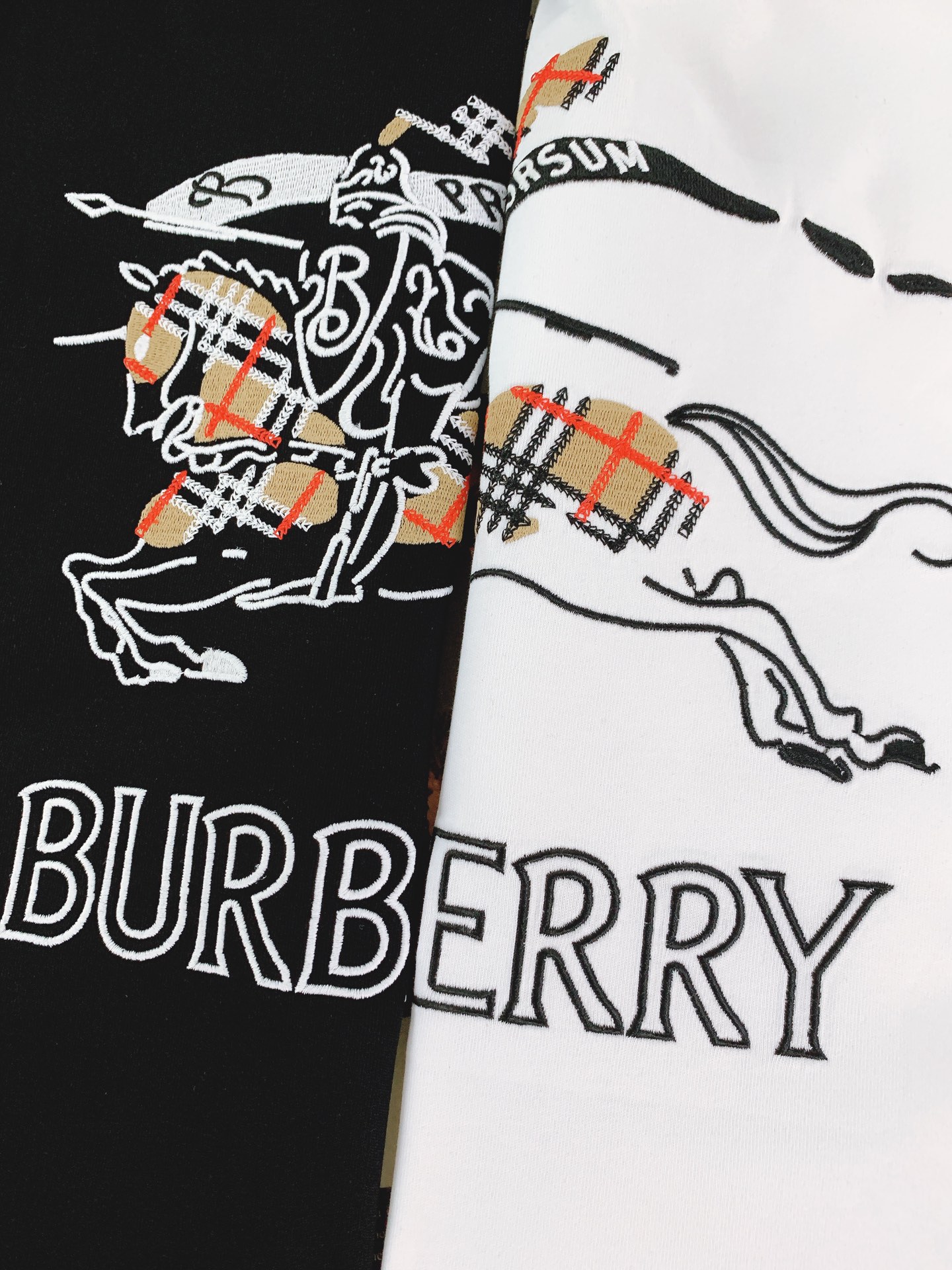 Burberry 巴宝莉 2026SS春夏新品 经典骑士刺绣图腾T恤，春夏衣橱必备轻奢单品，上身自带高级