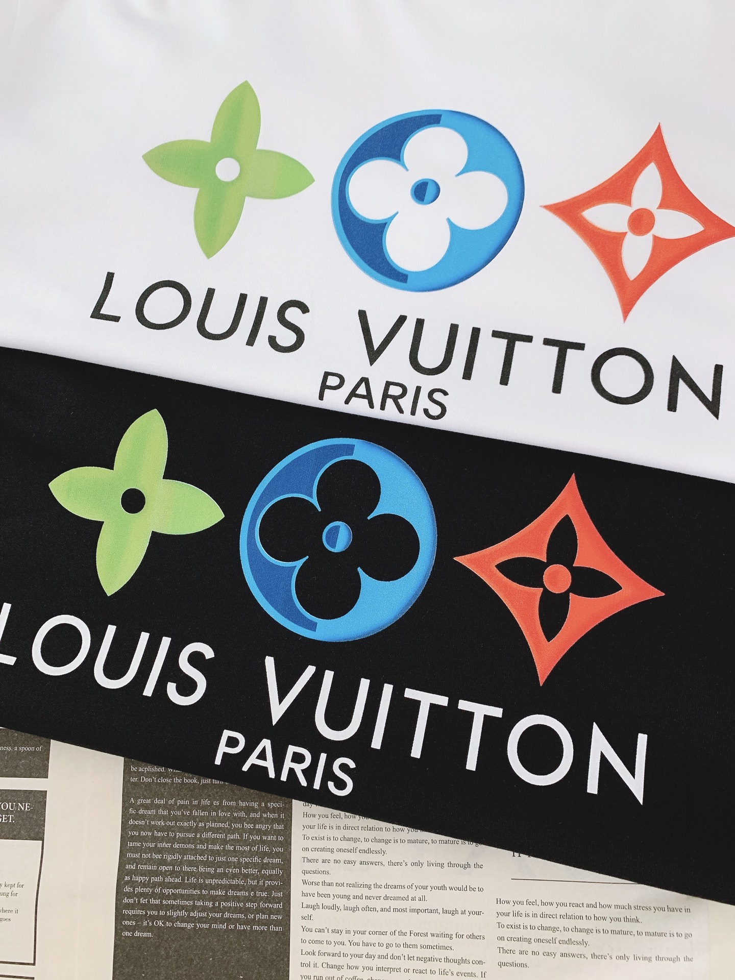 LouisVuitton 路易威登 2026SS春夏新品彩色四叶花圆领T恤。精选高支精梳棉面料，软糯亲肤