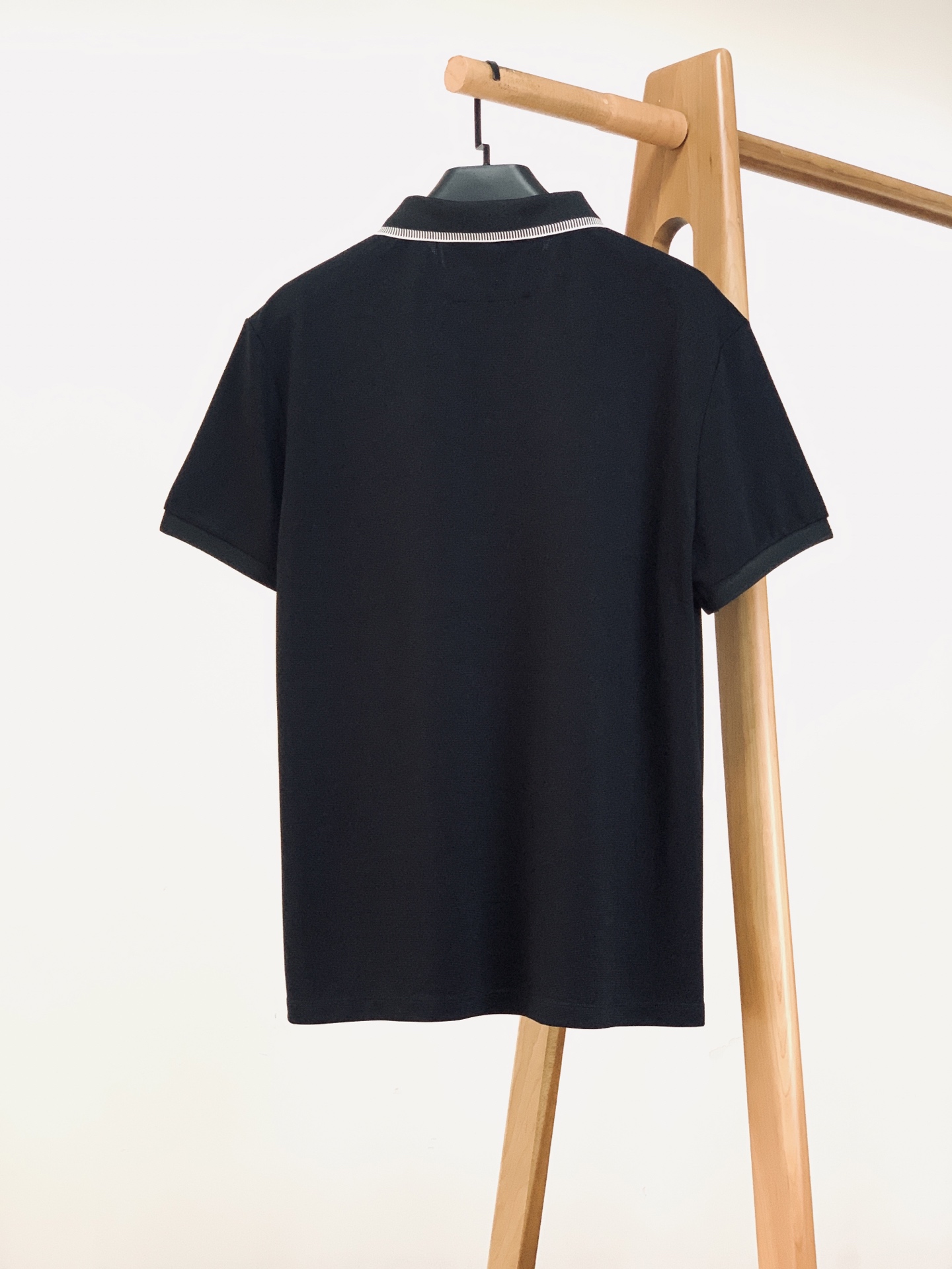 Prada 普拉达 2026SS春夏新品 撞色翻领Polo衫✨高支珠地棉面料，透气抗皱，亲肤不闷汗，上身