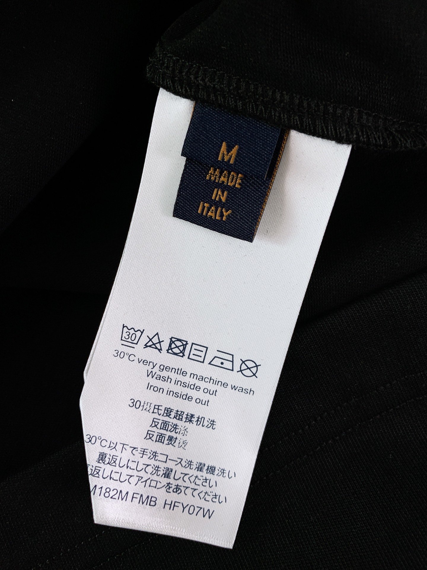 LouisVuitton 路易威登 2026SS春夏新品彩色四叶花圆领T恤。精选高支精梳棉面料，软糯亲肤