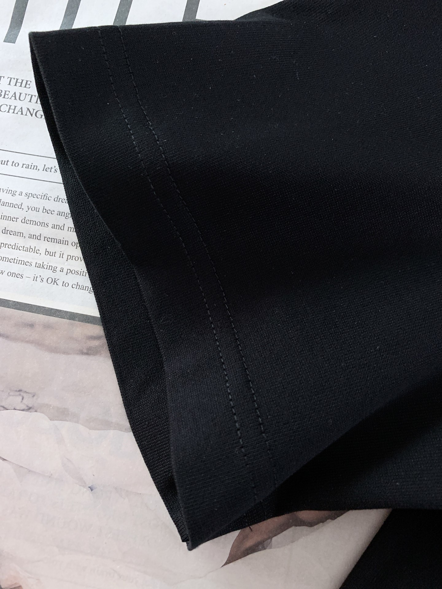 Burberry 巴宝莉 2026SS春夏新品 经典字母印花短袖T恤。顶级100%长绒棉面料，亲肤透气不