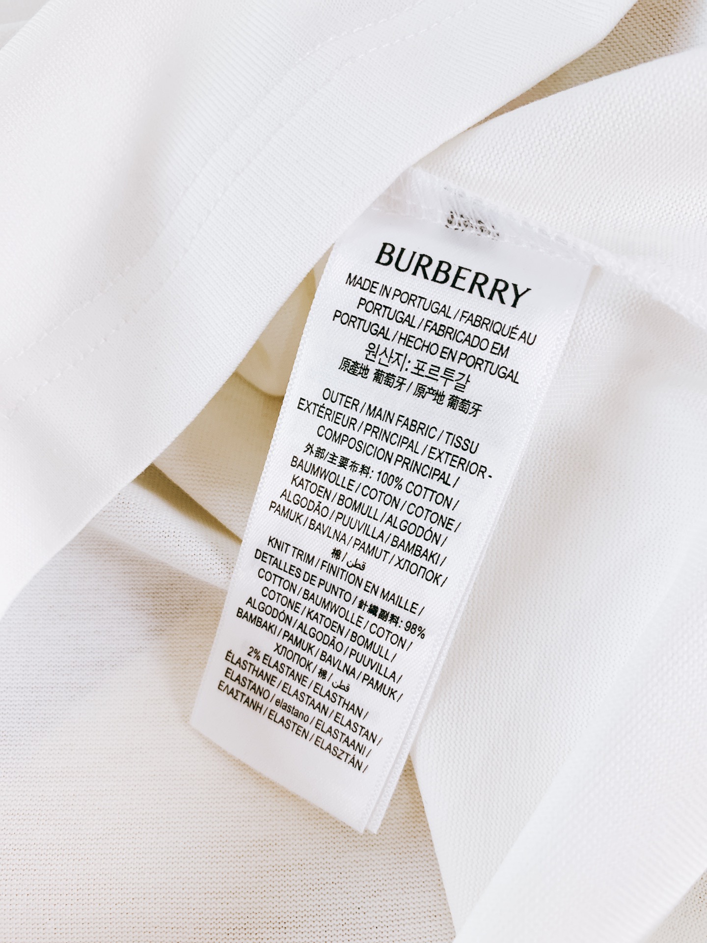 Burberry 巴宝莉 2026SS春夏新品 经典字母印花短袖T恤。顶级100%长绒棉面料，亲肤透气不