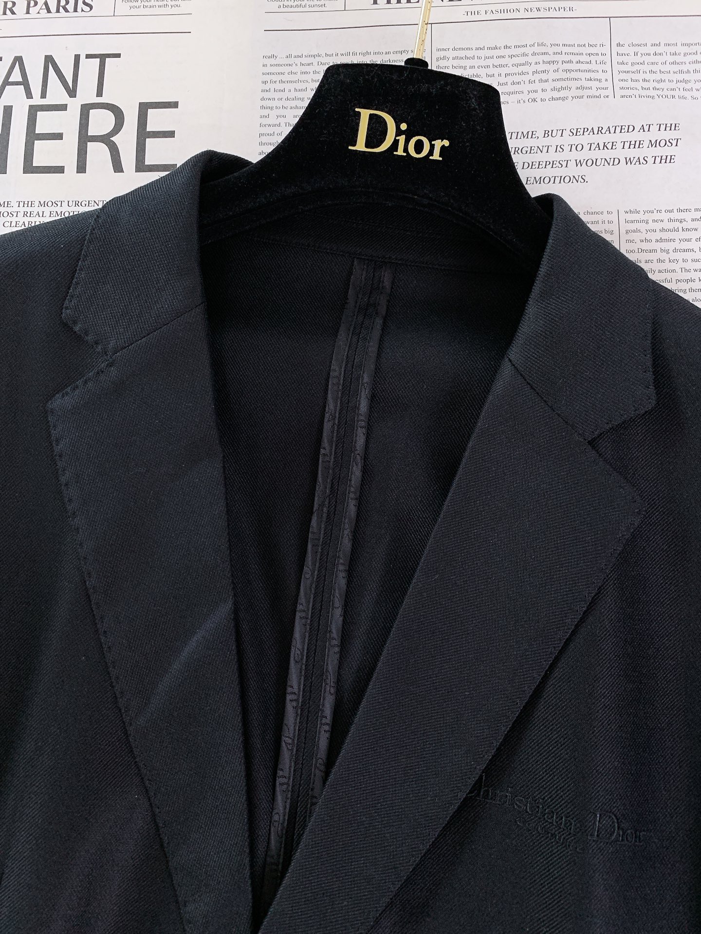 Dior Homme 迪奥·桀傲 2026SS早春新品 经典休闲西装单西。高端定制斜纹面料！上身挺括有型