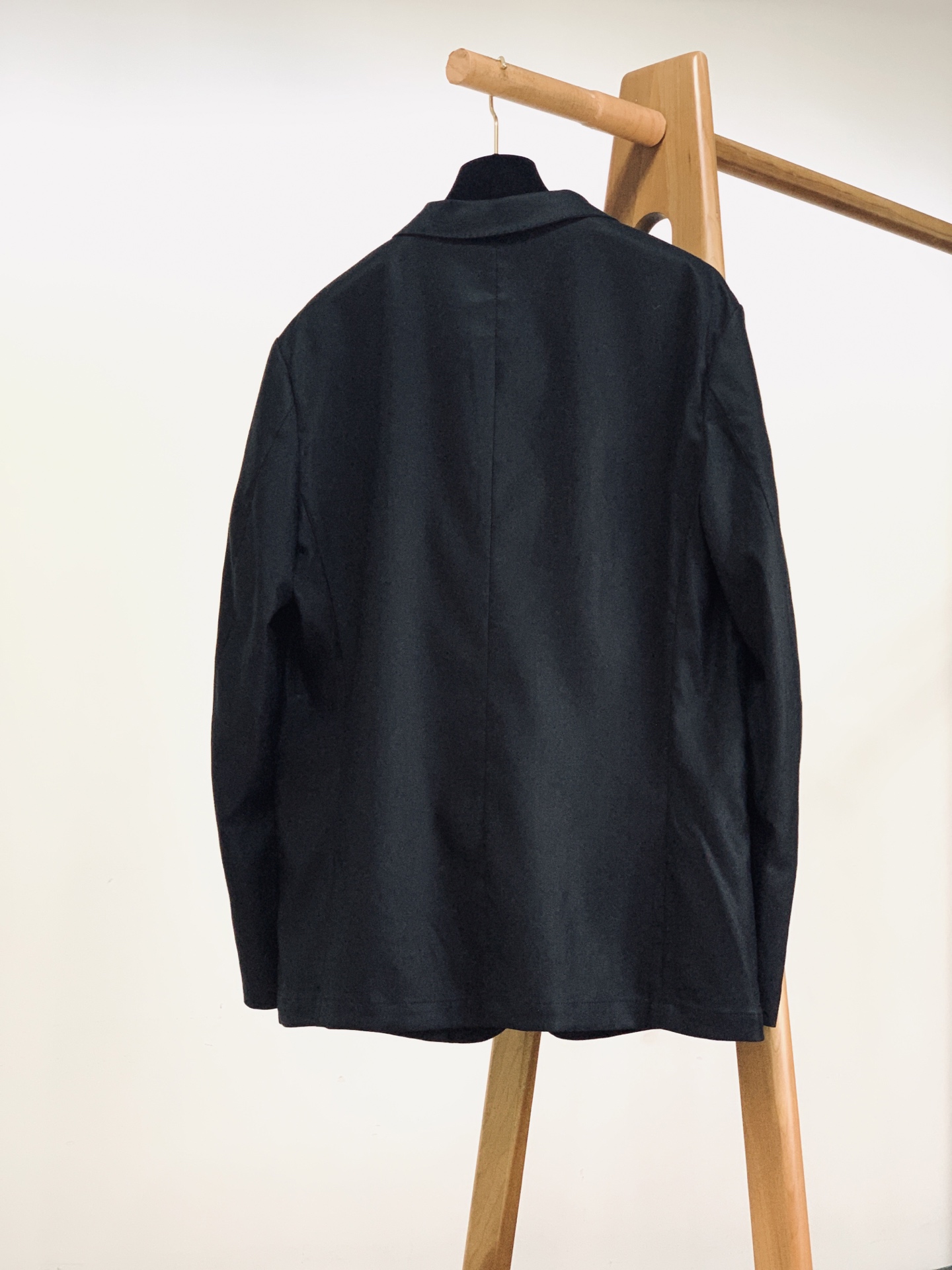 Dior Homme 迪奥·桀傲 2026SS早春新品 经典休闲西装单西。高端定制斜纹面料！上身挺括有型