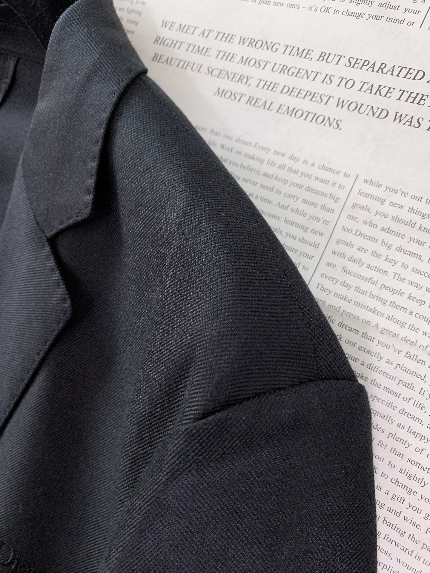 Dior Homme 迪奥·桀傲 2026SS早春新品 经典休闲西装单西。高端定制斜纹面料！上身挺括有型