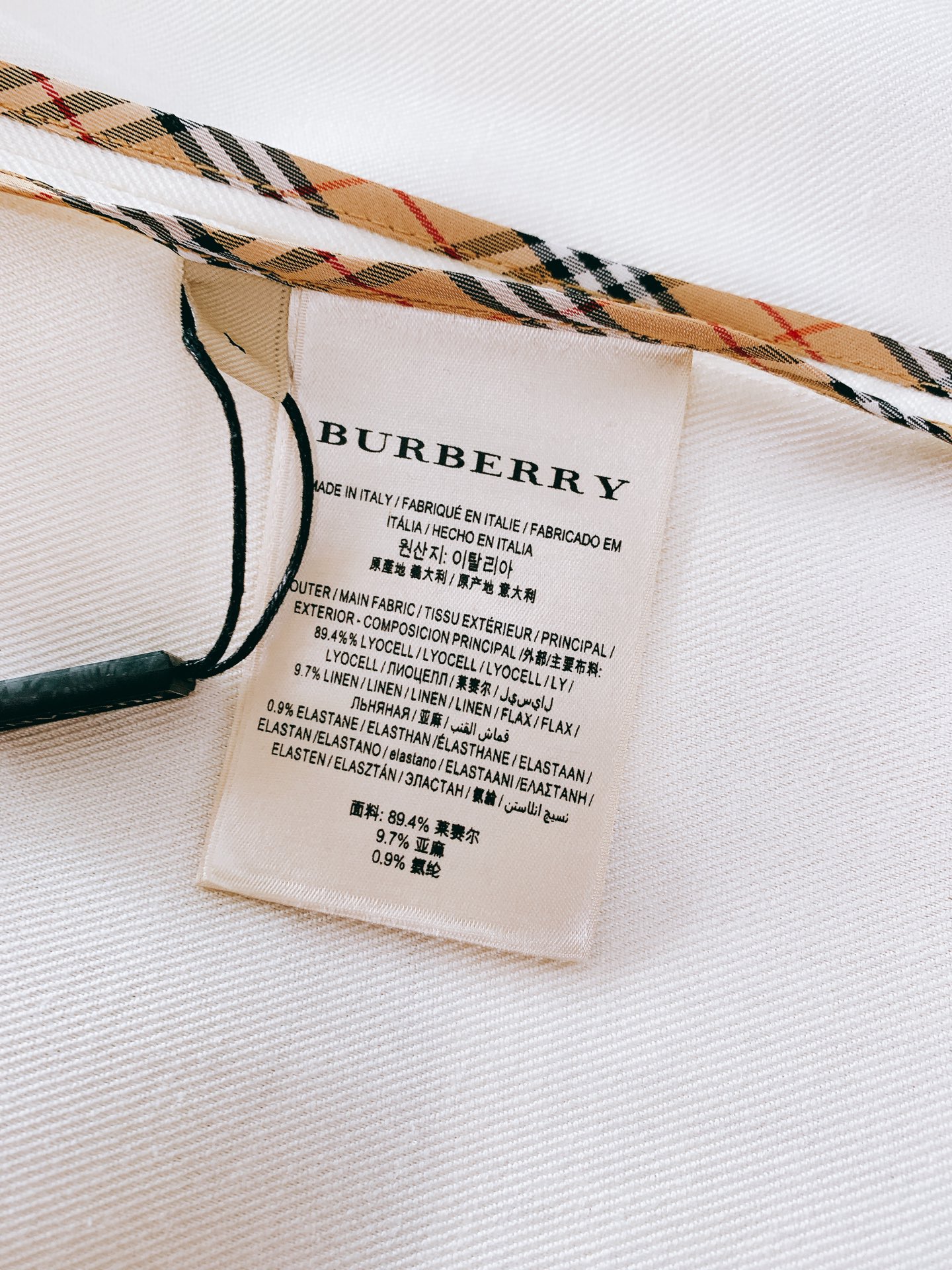 Burberry 巴宝莉 2026SS早春新品 经典休闲单西。高端莱赛尔亚麻混纺面料！上身挺括透气，垂坠
