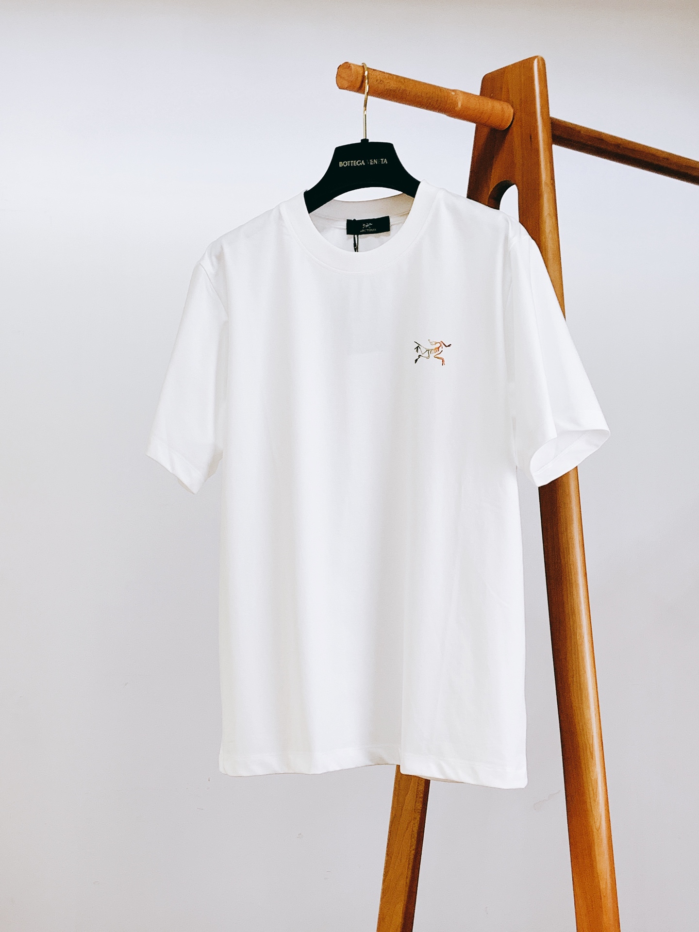 ARCTERYX 始祖鸟 2026SS春夏新品渐变印花标识T恤，夏季刚需百搭款来袭！精选高品质纯棉面料，