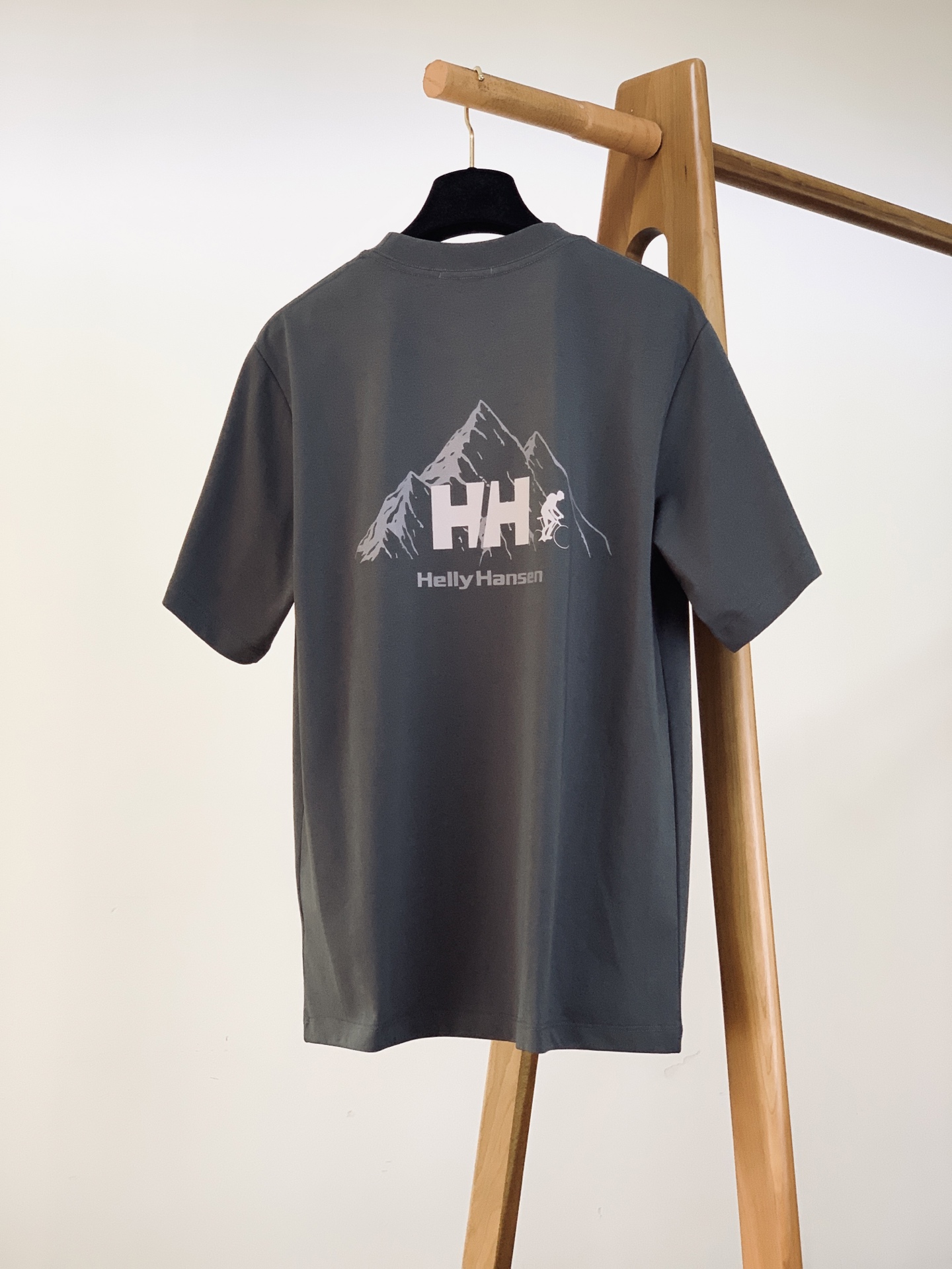 Helly Hansen 耶尔.汉森 2026SS春夏新品挪威🇳🇴顶级户外运动品牌，走秀款印花棉质T恤，