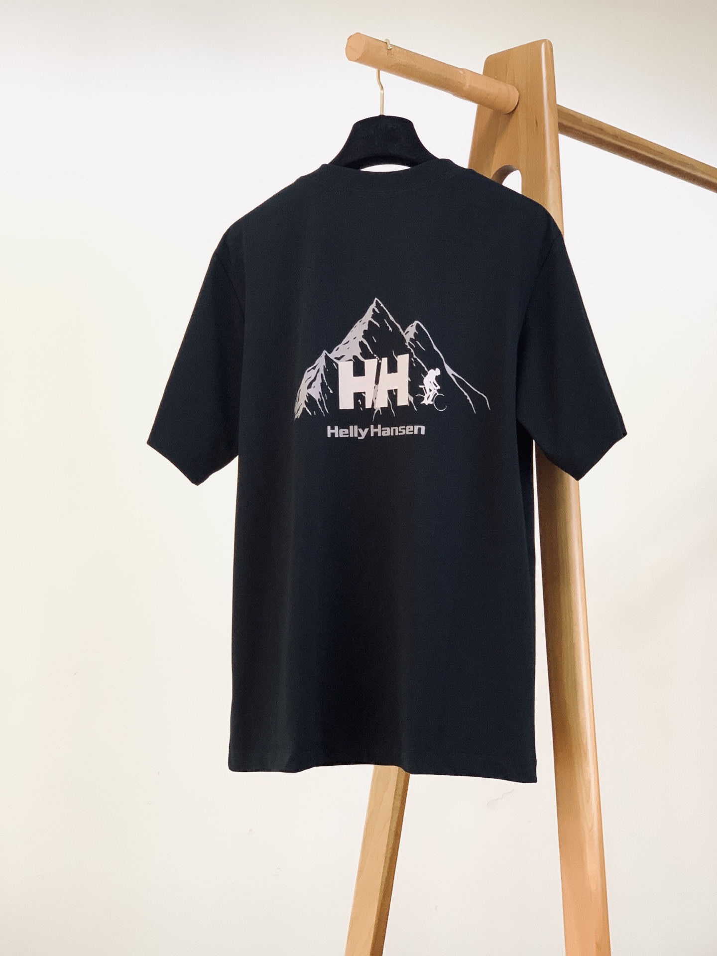 Helly Hansen 耶尔.汉森 2026SS春夏新品挪威🇳🇴顶级户外运动品牌，走秀款印花棉质T恤，