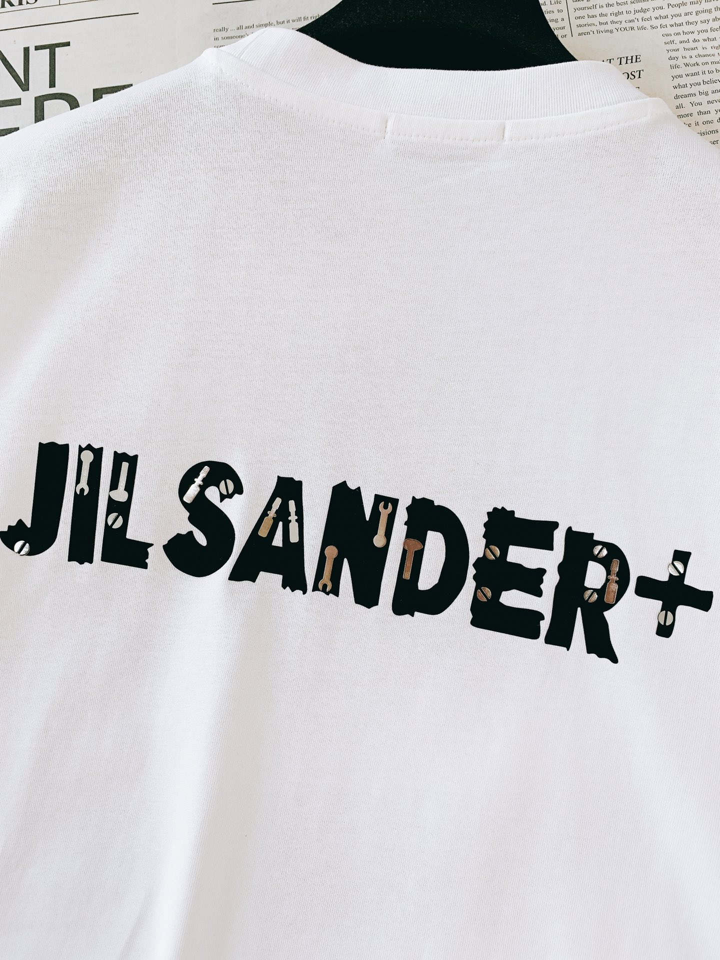 JiI sander 吉尔.桑达 2026SS春夏新品字母印花T恤！清冷感直接拉满！重磅高支纯棉，挺括不