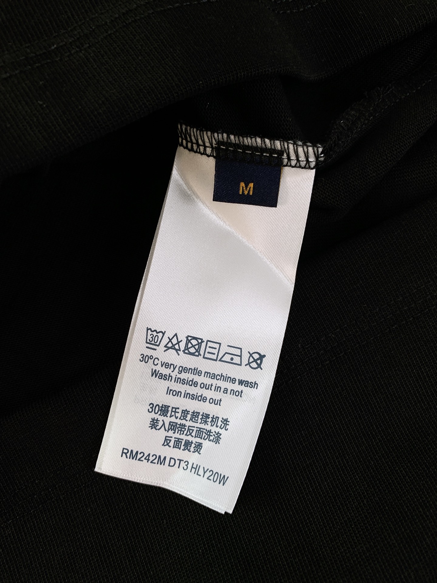 LouisVuitton 路易威登 2026SS春夏新品彩色老花刺绣短袖T恤。高克重重磅纯棉，软糯亲肤，