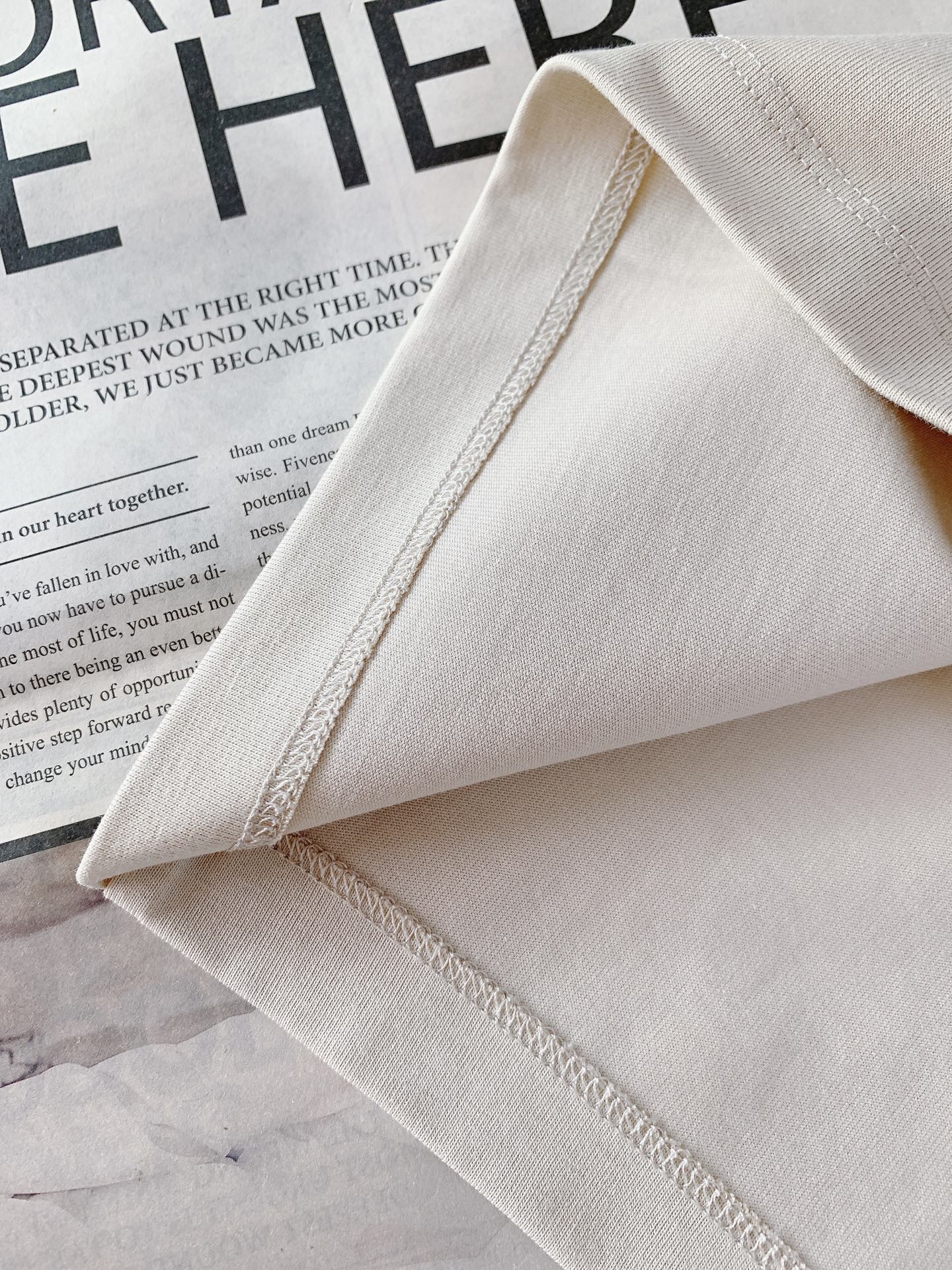 ARCTERYX 始祖鸟 2026SS春夏新品幻彩印花圆领T恤 夏季刚需款🔥高支重磅纯棉面料，软糯亲肤，